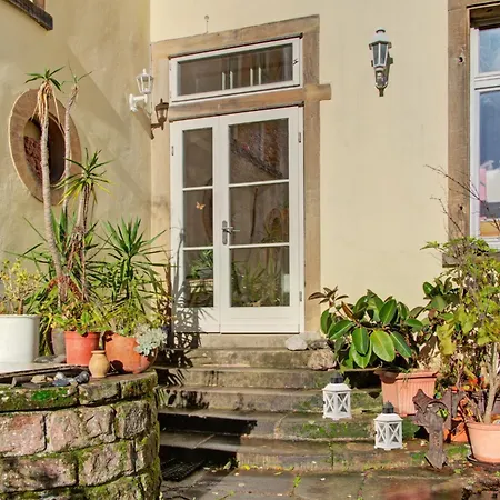 Apartment Charmante Altbauwohnung Rhodt unter Rietburg
